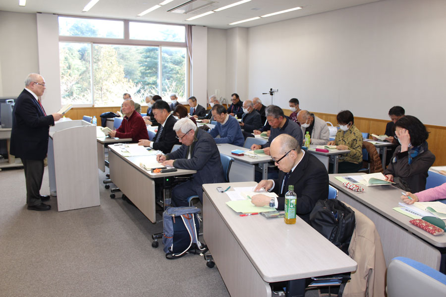 和歌(御製)を味わい学ぶ歴代天皇講座・講義風景